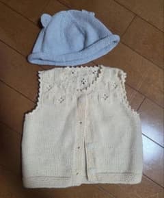 ベビーベスト ニット帽子 3点セット 手編み 50cm～70cm相当のサムネイル