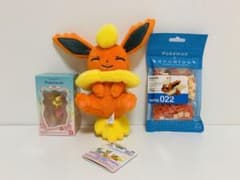 ブースター　キーホルダー　ぬいぐるみ　ブロック3点セットのサムネイル