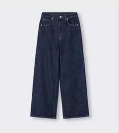 GU ハイウエストセミワイドジーンズ Sサイズのサムネイル