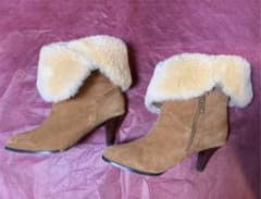 UGG の姉妹ブランド　2way ショートブーツのサムネイル