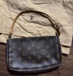 LOUIS VUITTON モノグラム ポシェット アクセソワールのサムネイル