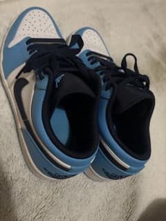 Nike Air Jordan 1 Low ライトブルー/ネイビーのサムネイル