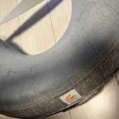 Ergobaby 授乳クッションのサムネイル