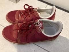 NIKE スニーカー レッド　24cmのサムネイル