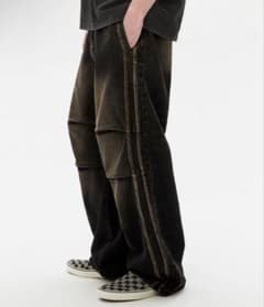 ダークブラウン ストライプデザイン ワイドパンツ