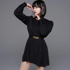 adree®︎ タックドチェーンベルトハイネックワンピースのサムネイル