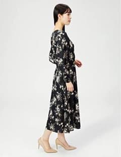 NATURAL BEAUTY BASIC  花柄ワンピースのサムネイル