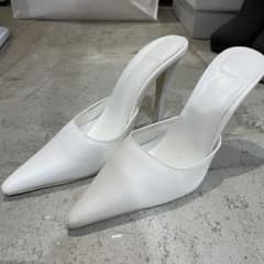 GYDA パンプス 白　23.5cmのサムネイル