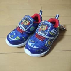 〘新品.未使用〙パウ・パトロール スニーカー16センチ(歩くと光るタイプ)のサムネイル