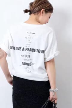 Deuxieme Classe LOVE A PEACE バックプリントTシャツのサムネイル