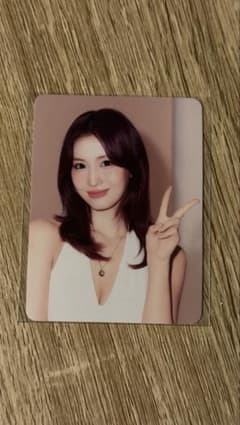 SIE. TWICE MOMOトレカ ドンキのサムネイル