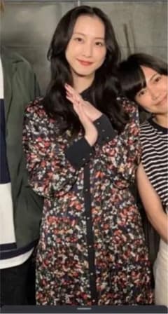 松井玲奈さん着用　ラブレスワンピースのサムネイル
