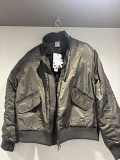 DANDEL cropped studded MA-1 jacket (カーキ)のサムネイル
