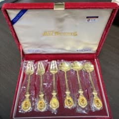ソウルオリンピック　金色スプーンフォークセット 8本 ソウルオリンピック 金色スプーンフォークセット 8本 - メルカリ