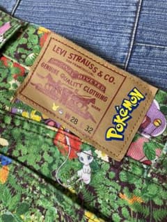 Levi's × Pokemon リーバイス×ポケモン デニムパンツ　コラボのサムネイル