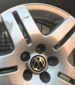 VW ゴルフ純正ホイール +バリ山スタッドレス 4本セット （audi A1）のサムネイル