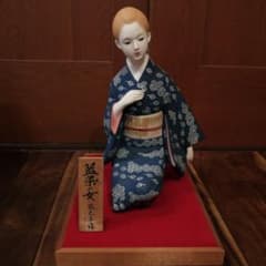 博多人形　 藍染の女 冨己子作 博多人形 藍染の女 冨己子作 - メルカリ