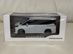 TOYOTA NOAH カラーサンプルカー プラチナホワイトパールマイカ - メルカリ