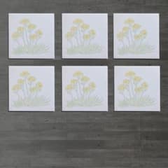 17.レトロな黄色の花の絵柄の100角タイル (淡ピンク)② 6枚 品番158のサムネイル