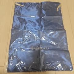 MARUKO ネイビー サテン 巾着袋 約52cm x 38cmのサムネイル