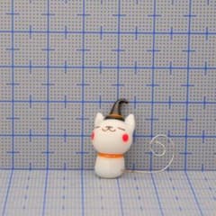 [1561] 흰 고양이의 유리 세공