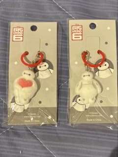 ディズニー　ベイマックス　フロッキー　ミニチャーム　2個　まとめ売りのサムネイル