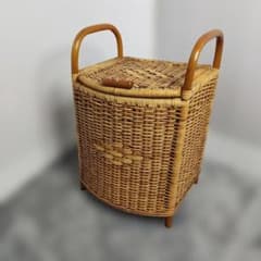 昭和レトロ 蓋付き ラタン かご 収納 籠 アンティーク ランドリー バスケット ラタン レトロ ランドリーバスケット 蓋付き 収納 かご - メルカリ