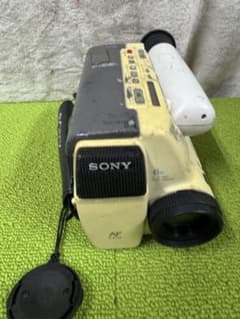 ジャンク SONY Handycam ビデオカメラ 本体 CCD-TR55 - メルカリ