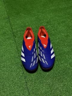プレデター FG サッカースパイク 青赤 使用少 美品 adidasプレデター FG サッカースパイク 青赤 使用少 美品 24.5cm