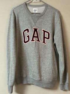 GAP グレー ロゴ入り スウェット　新品未使用のサムネイル