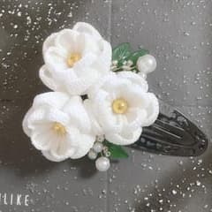 つまみ細工　ヘアアクセサリーのサムネイル