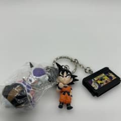 ドラゴンボールZ キーホルダー 孫悟空対フリーザ 当時物 レア - メルカリ