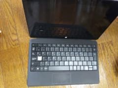 初代Surface ノートパソコン  充電器付きのサムネイル