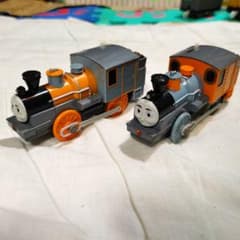 プラレール バッシュ ダッシュ セット バッシュ と ダッシュ 双子 きかんしゃトーマスとなかまたち