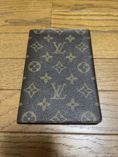 LOUIS VUITTON ルイ ヴィトン モノグラム　パスポートカバーのサムネイル