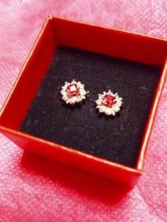 ピアス　ポストはk18  色石がキレイ　キャッチはありませんのサムネイル