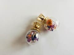 ガラスドーム ピアス アクアブルーのサムネイル