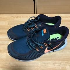 ナイキ ランニングシューズのサムネイル