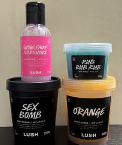 LUSH サブスク　限定　ボディソープ　スクラブ LUSH ボディソープ、スクラブ4点セット - メルカリ