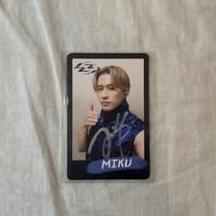 深堀未来　サイン入りフォトカード 深堀未来 直筆サイン入りトレカ - メルカリ