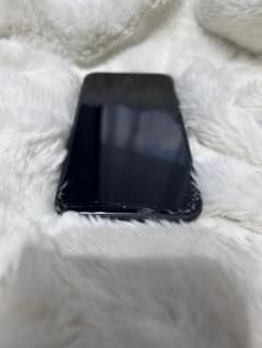 ブラック スマートフォン 本体 iPhone11のサムネイル