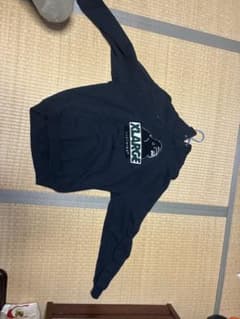 XLARGE ゴリラロゴ プルオーバーパーカー ブラックのサムネイル
