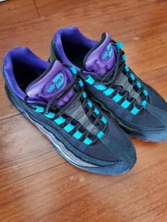 【最終値引き】Nike airmax95 grape reverse 26.0のサムネイル