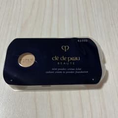 clé de peau パウダーファンデーション オークル 10