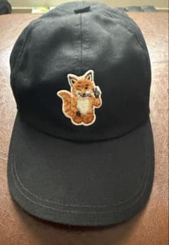 MAISON KITSUNE キャップ ブラックのサムネイル