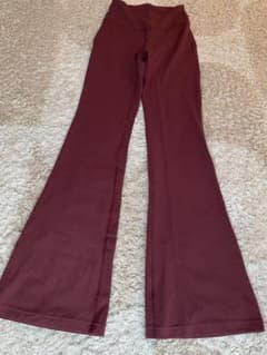 Lululemon ヨガパンツ バーガンディ サイズ4 Lululemon ヨガパンツ バーガンディ サイズ4 - メルカリ