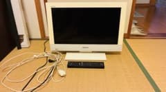 SONY BRAVIA 22V型 液晶テレビ ホワイト 2010年製 リモコン付のサムネイル
