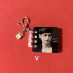 BTS V 'CELINE'アクリルフォトアルバムキーホルダー（4photos） - メルカリ