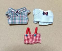 シルバニアファミリー　服　3点のサムネイル