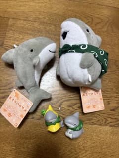 おでかけ子ザメ　カバンに付けられるぬいぐるみ　ガチャ